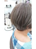 白髪を楽しむ☆淡色マッシュボブ
