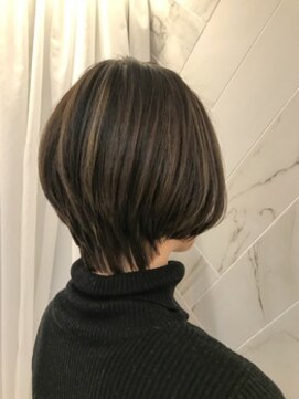 ジーナ セントラル銀座(Zina) ハイライト×ショートボブ