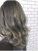 小顔セミディシルバーグレージュ♪