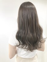 ネイヴィル(navile)&nbsp;根元がのびても気になりにくい！ナチュラルベージュ×ロング◎