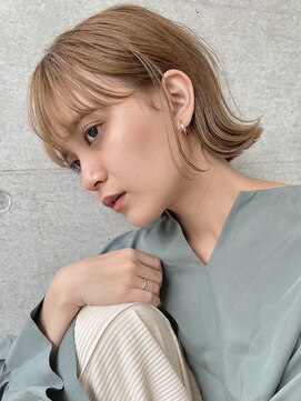 ソラ 表参道(SORA) [SORA見藤]ぷつっとボブ　ベージュ系カラー　ワイドバング