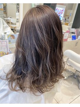 アヴァンス 深井店(AVANCE.) ミルクティーベージュ×ハイライトカラー×透明感