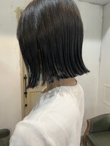 ブロンド(Blonde.)&nbsp;切りっぱなしボブ/ダークオリーブ/オリーブカラー/ダークカラー