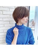 20代30代ひし形束感耳掛けクビレ高めショートボブ