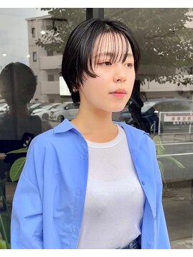 ナウアズ(now as.) トレンド感◎シースルーバング×暗髪マッシュショート【シン】