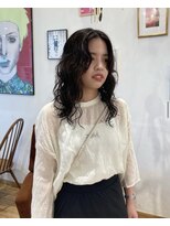 オム(omu)&nbsp;long WAVE【ブリーチパーマ/ダークグレージュ】