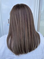 イロン(iroN)&nbsp;20代女性　ミルクティーベージュ