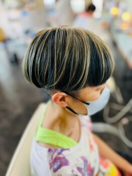 マニッシュ(mannish)の写真/人気のグレイデザインカラーで、白髪をカバーしながら理想の髪色を叶えます♪明るく染まる白髪染めも人気◎