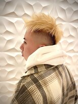 銀座マツナガ 浅草店&nbsp;短髪ハイトーンカラー/スキンフェード/アップバング