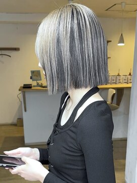 ブレイズヘアー(BLAZEhair) ミルクティグレージュ×ブラックアンブレラカラー×ブリーチ2回