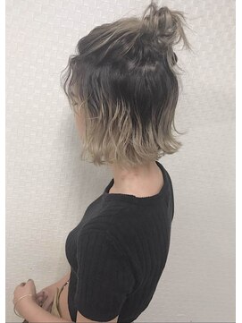 ジーレ(jiire) バレイヤージュグラデーションカラー切りっぱなしボブ/納村