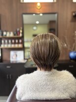 アオイ(Aoi) 【白髪染めでも明るい】乾かすだけの大人ショート