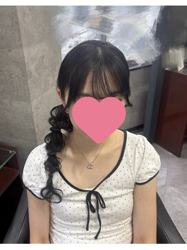 ビゼ 梅田(BIZE) 編みおろしヘア