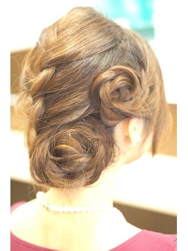 エアリー ヘアーデザイン(airly hair design) リング&まとめ髮