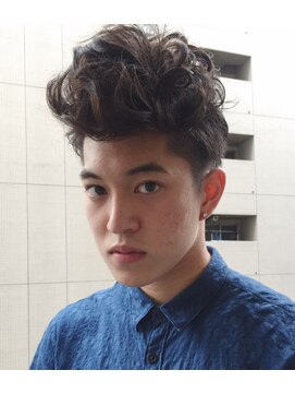 ブーケ(BOUQUET) リーゼント トップにパーマ ナチュラルツーブロック