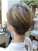 大人可愛いひし形ハンサムショートボブ