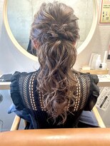 ブランチ(branch)&nbsp;【branch鬼塚】ポニーテール風ヘアセット