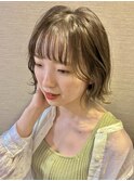 ボブ　カーキベージュ　シースルーバング  艶