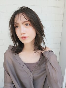 ガーランド (Garland) 小顔カット/前髪カット/ミディアムヘア/ブリーチなし