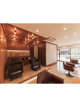 大人女性の悩みに特化したサロン！大人女性の髪のお悩みを解決し、美しいスタイルへ導きます＊