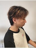 センターパートウルフ縦落ちツイストパーマ