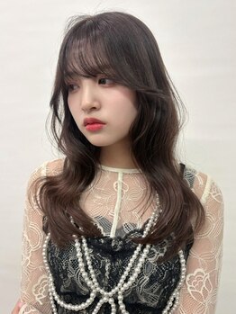 イロウ 山口どうもん店(IROW)の写真/《トレンド×小顔見せ》が叶う顔周りカットが人気の山口の美容室♪印象を左右する前髪もしっかり似合わせ！