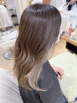 ネオリーブ チロル 横浜西口店(Neolive CiroL.)&nbsp;ホワイトベージュインナーカラー/くびれヘア韓国風ヘア【横浜】k