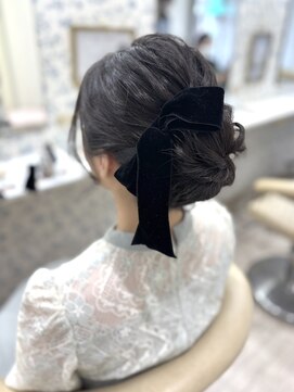 サクララ(Sakura la) シニヨン／結婚式／お呼ばれヘア／二次会へア／ミディアム