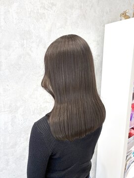 グレージュ×くびれ巻き