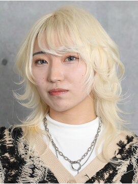 ガルテ(GARTE) 抜きっぱなしブロンド×ウルフカット