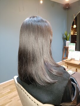 リビングルームス 茅ヶ崎(Living rooms) 艶髪ロング/くすみカラー/髪質改善