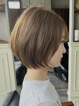 ザ シー 橋本(The C) 20代30代40代50代ナチュラル大人可愛いレイヤーショートボブ