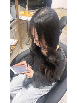 ルピ バイ リー(LUPI by Lee) 小顔を叶える顔周りカットと上品ウェーブ