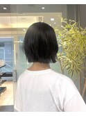 ぱつっと顎ラインのレイヤーボブ