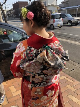 サロン ド パレ サカエ 成人式お呼ばれヘアー