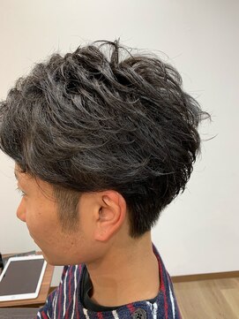 エウレカ(EUREKA) アップバングナチュラルショート