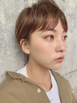 ソイ 下北沢(soi) タイトなセンターパートのショートスタイル