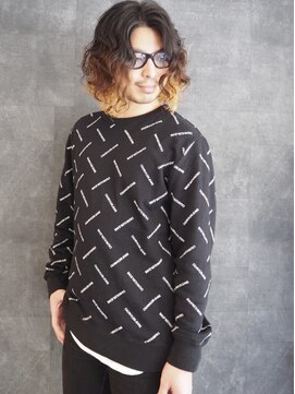 アムト(amt.) 【amt.】スパイラル×アクセントカラー