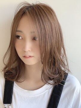 フェリーチェ(felice) ☆透明感ラベージュ　外ハネミディアムスタイル☆