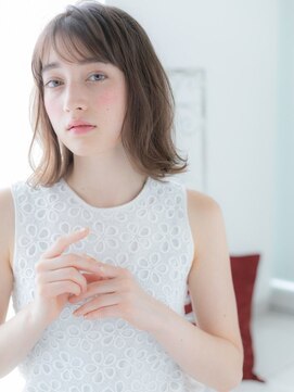 アルバハナレ 横浜(αlba HANARE) 関内/髪質改善/プラチナグレージュ×くびれ鎖骨ミディアムa