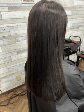 ファム(fam.) 髪質改善ストレート