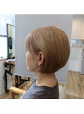 ショートボブ
