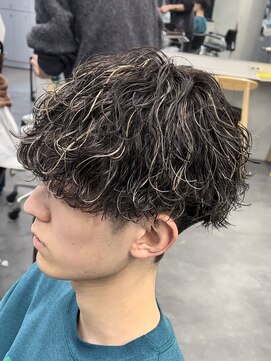 フィフスパーク(fifth PARK) 渋谷緩め波巻きスパイラルパーマメンズハイライトカラー