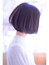 【服部文宏】家でも簡単にスタイリングができるよう心がけで施術しています。