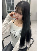 リッカ(LICCA)&nbsp;(licca内堀) ゆるく巻いても可愛い♪トレンドレイヤーカット