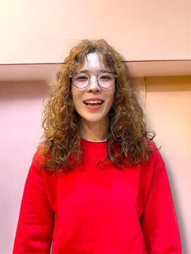 イズミ(Izumi) くるくるパーマ　Izumi/パーマ/黒髪/レイヤー/博多住吉