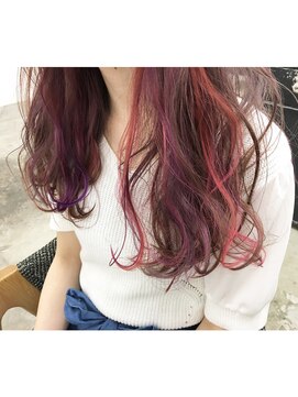 キー(kii) ポイントカラーピンクとパープル