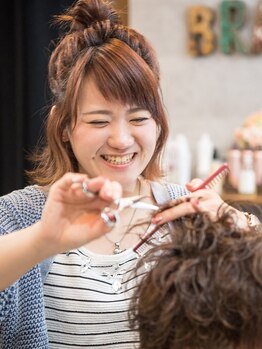 ブレイブ ヘアデザイン(BRaeVE hair design)の写真/しっかりと時間をかけたカウンセリングをすることで、1人1人異なる髪の流れ・クセや悩みを解決します♪