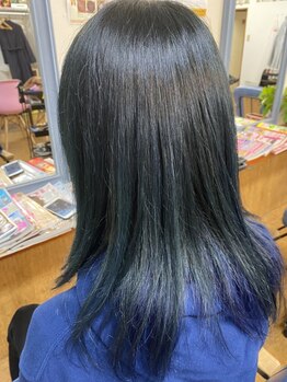 ビューティーブルーム(Beauty Bloom)の写真/【学割カット¥2970】【通常カット¥3960】お手頃プライスだから毎月のメンテナンスに通えるのも嬉しい！