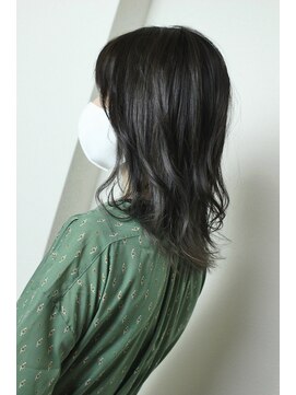 ビアージュ(Viage) :ミディアム　:ミディウルフ　:レイヤー　:グレー　:インナー